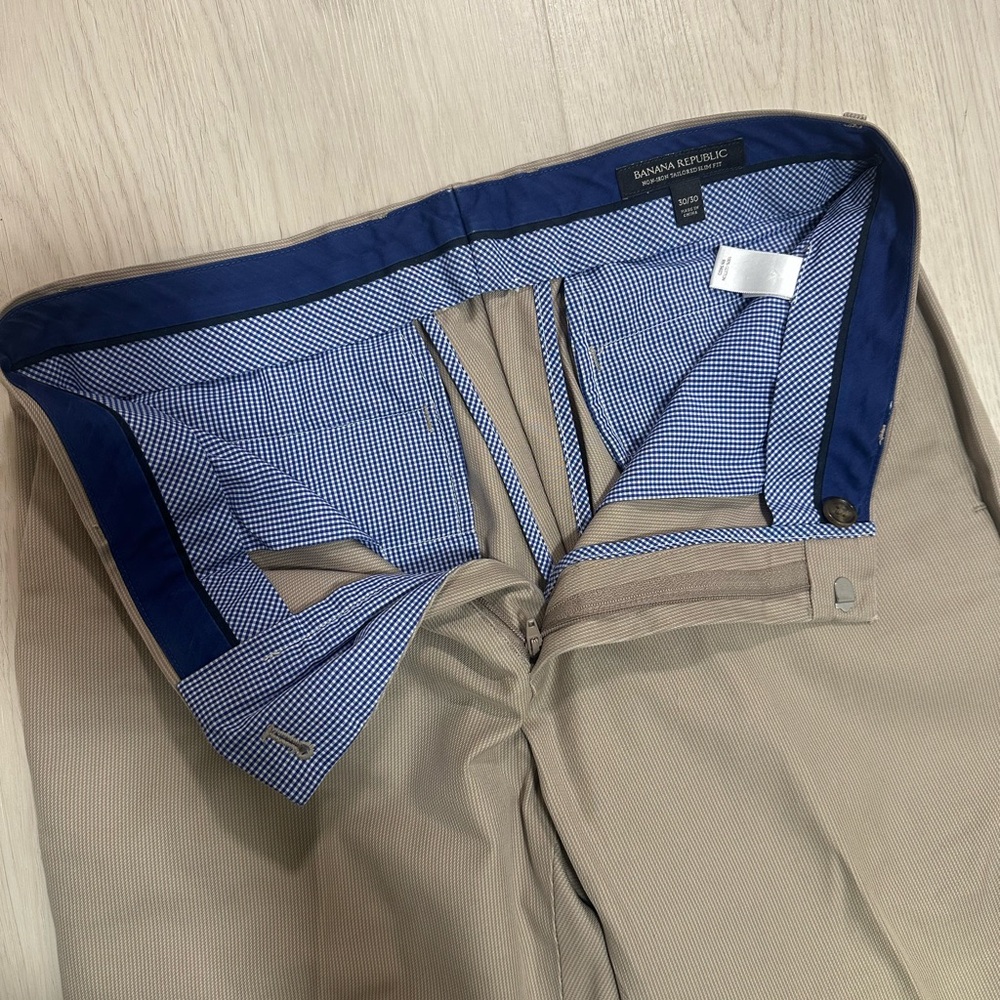 Banana Republic Men's Tan Dress Trousers - Picture 3 of 7